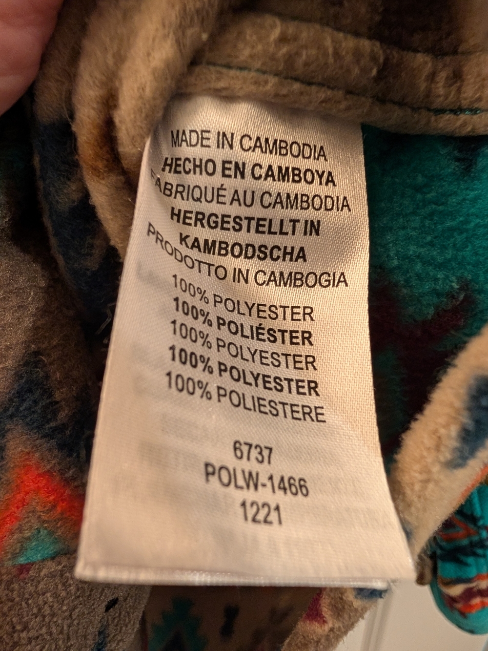 Women's Southwestern Patterned Fleece Button Up - Picture 6 of 6